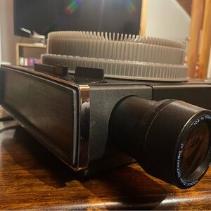 Kodak carousel 850h slide projector